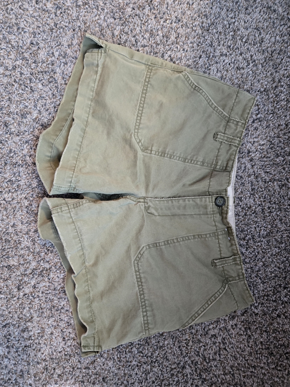 Vintage Old Navy Women's Green Cargo Chino Shorts Size 8